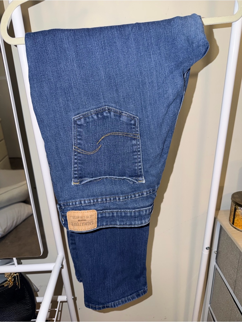 Levi's Women's Straight Leg Jeans in Classic Blue Denim